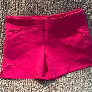 💥💥2/$20 INC pink shorts
